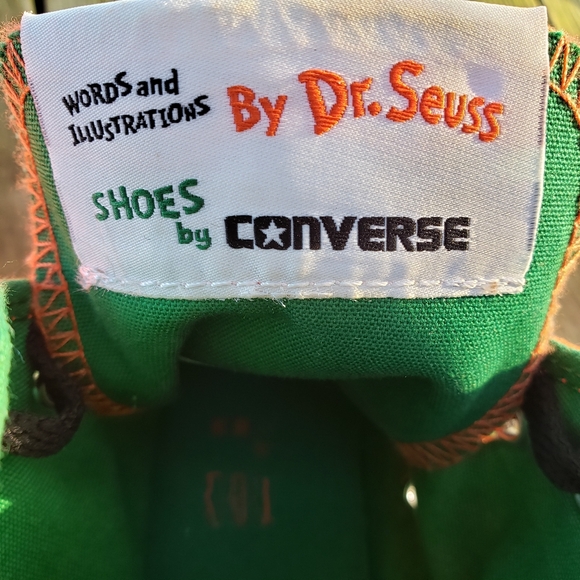 Converse Dr Seuss How Grinch stole Christmas sneakers - Picture 5 of 9
